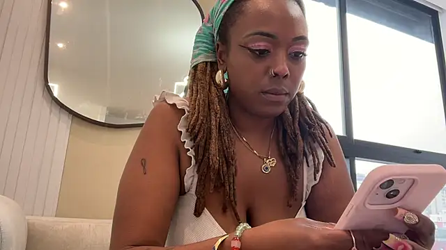 ChocolateCakeQueen online show from 18, 2, 2025