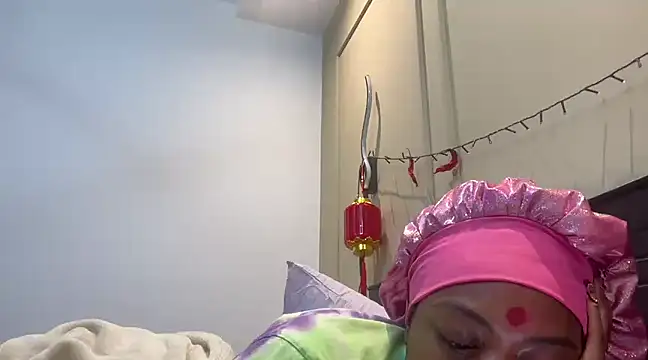 ChocolateCakeQueen online show from 1, 3, 2025