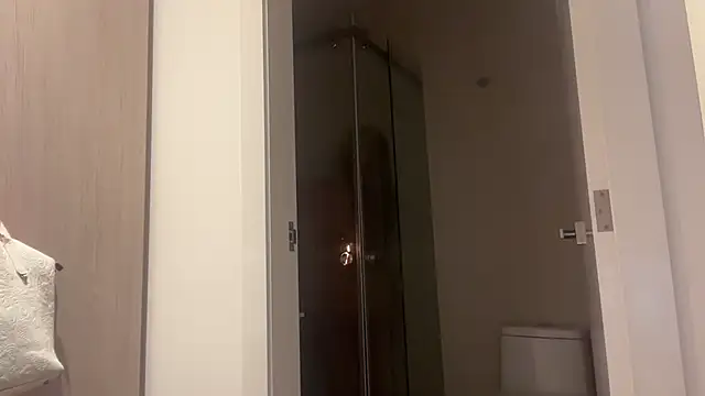 ChocolateCakeQueen online show from 23, 3, 2025