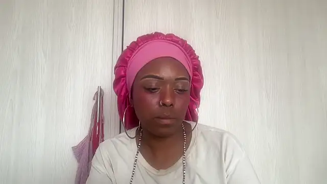 ChocolateCakeQueen online show from 18, 12, 2025