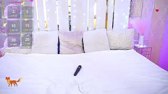 Marina Mur  online show from 4, 3, 2025