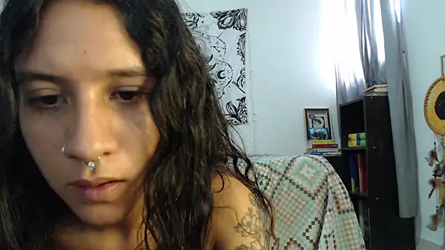 AlinaWoolf  online show from 10, 12, 2024