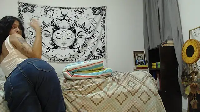 AlinaWoolf  online show from 11, 3, 2025