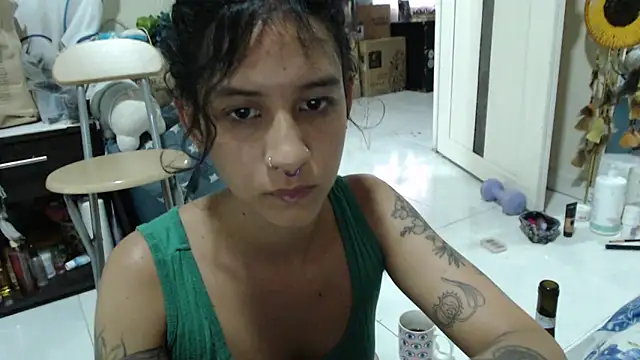 Snapshot of AlinaWoolf_ chatting on 16, 4, 2026 AlinaWoolf online show from 16, 4, 2026