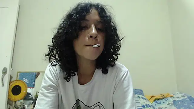 Snapshot of AlinaWoolf_ chatting on 5, 5, 2026 AlinaWoolf online show from 5, 5, 2026