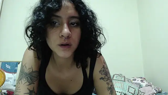 Snapshot of AlinaWoolf_ chatting on 19, 5, 2026 AlinaWoolf online show from 19, 5, 2026