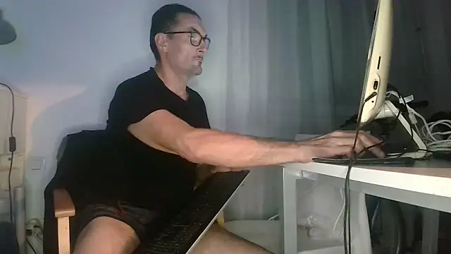 Snapshot of francky-libertin chatting on 18, 1, 2025 francky-libertin online show from 18, 1, 2025