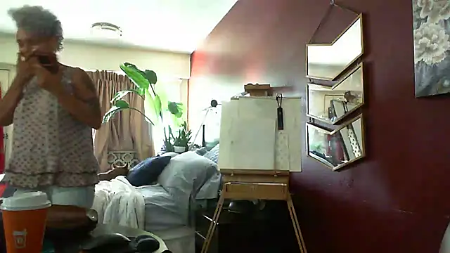 Snapshot of CeceilaMoon chatting on 9, 7, 2026 CeceilaMoon online show from 9, 7, 2026