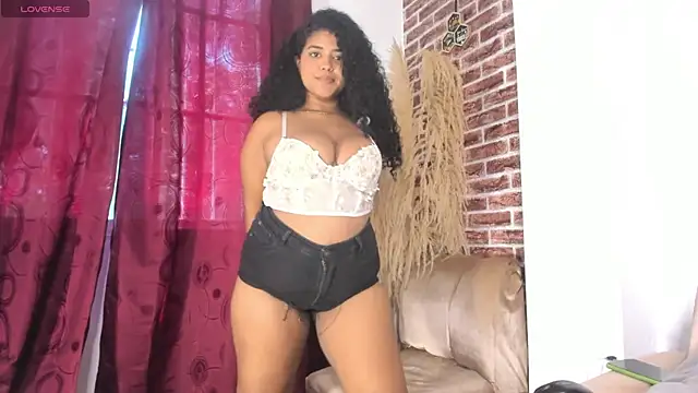 Snapshot of sharlot_evans_ chatting on 1, 4, 2026 sharlot evans online show from 1, 4, 2026