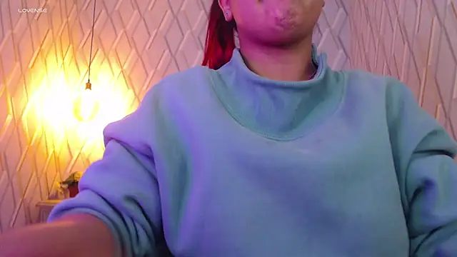 NicolleTaylor online show from 4, 2, 2025