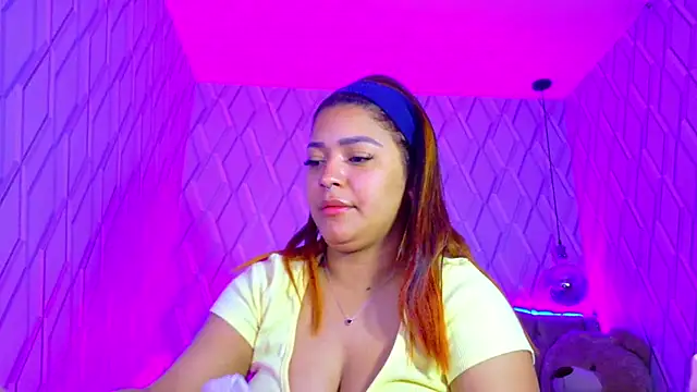 NicolleTaylor online show from 21, 10, 2025