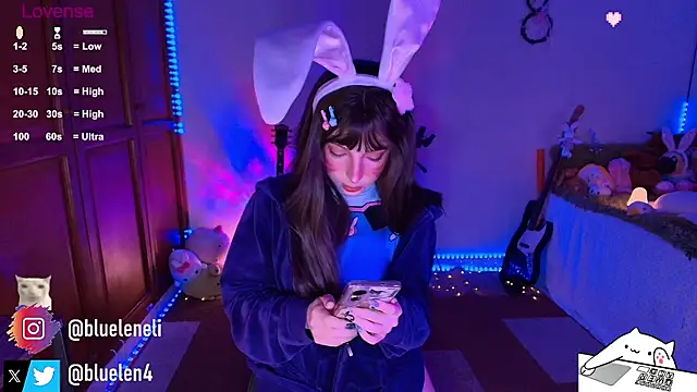 Snapshot of bluelen chatting on 4, 4, 2026 bluelen online show from 4, 4, 2026