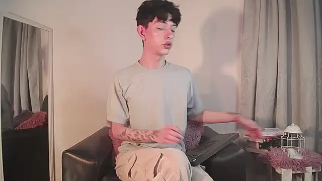 Snapshot of lyamthommpson chatting on 9, 2, 2025 lyamthommpson online show from 9, 2, 2025