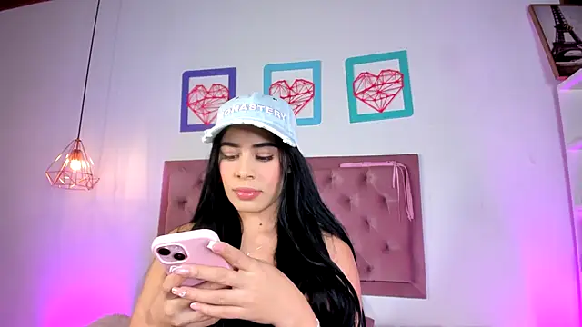 Snapshot of susan_zc chatting on 4, 1, 2025 susan zc online show from 4, 1, 2025