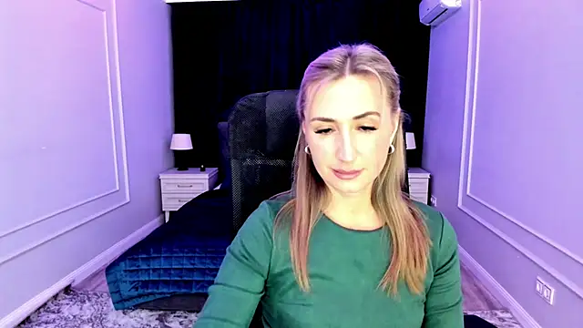 Snapshot of PassionGlow chatting on 2, 2, 2025 PassionGlow online show from 2, 2, 2025