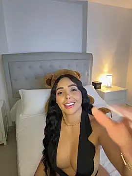 Snapshot of annyfosterr chatting on 13, 4, 2026 annyfosterr online show from 13, 4, 2026