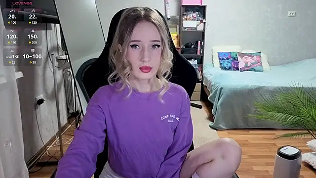 Little Soph online show from 16, 12, 2025