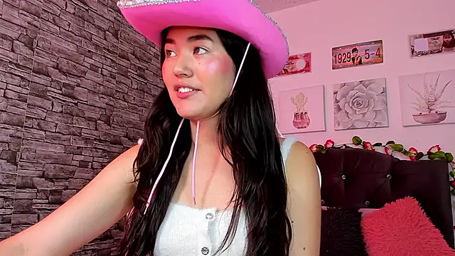 olivia22love online show from 23, 12, 2024