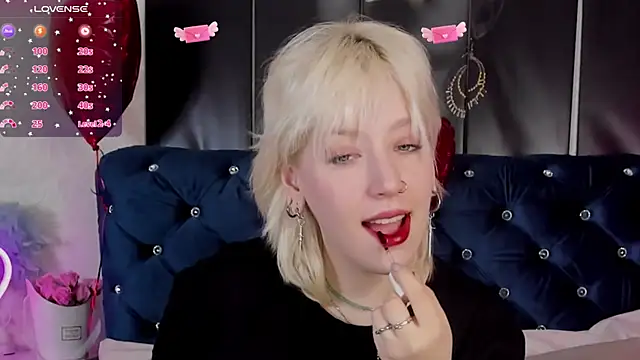 Snapshot of RachelCart chatting on 8, 2, 2025 RachelCart online show from 8, 2, 2025