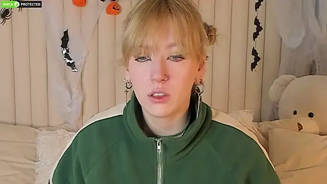 Snapshot of RachelCart chatting on 24, 10, 2025 RachelCart online show from 24, 10, 2025