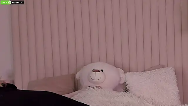 Snapshot of RachelCart chatting on 10, 11, 2025 RachelCart online show from 10, 11, 2025