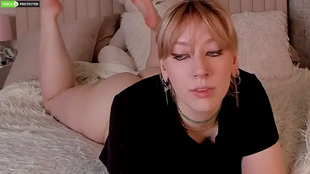 Snapshot of RachelCart chatting on 11, 11, 2025 RachelCart online show from 11, 11, 2025