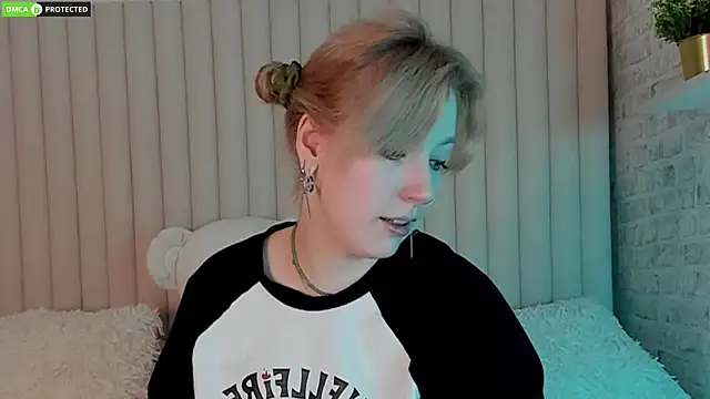 Snapshot of RachelCart chatting on 25, 11, 2025 RachelCart online show from 25, 11, 2025