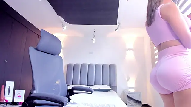 AnaRuiz online show from 20, 2, 2025