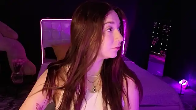 YasmineWest online show from 25, 11, 2025