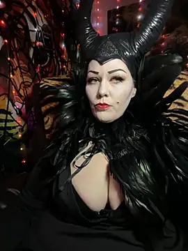 fatfabulous1981 online show from 1, 11, 2025