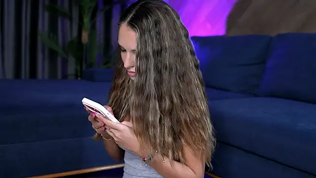 Snapshot of EsmeAinsley chatting on 27, 5, 2026 EsmeAinsley online show from 27, 5, 2026
