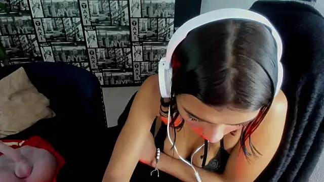 Lilithsabeth online show from 7, 2, 2025