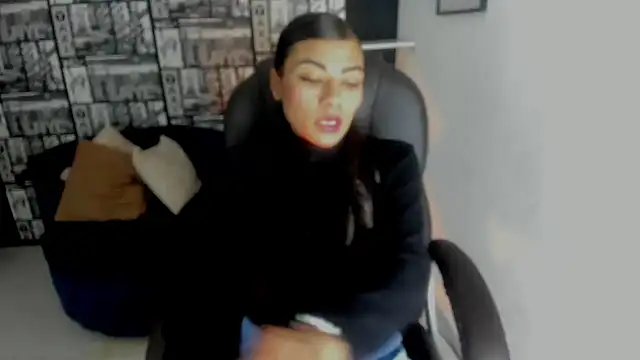 Lilithsabeth online show from 12, 2, 2025