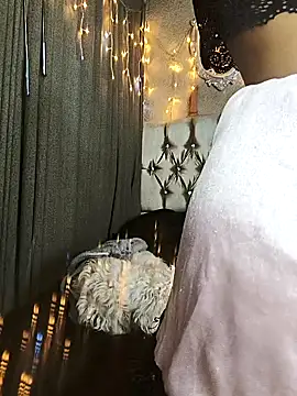 Snapshot of Dreams_sophi chatting on 1, 12, 2025 Dreams sophi online show from 1, 12, 2025