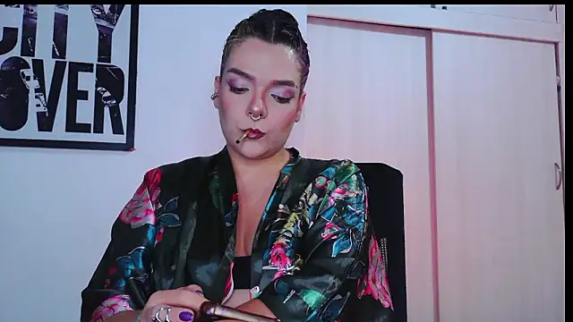 Snapshot of purple_em69 chatting on 6, 3, 2026 purple em69 online show from 6, 3, 2026