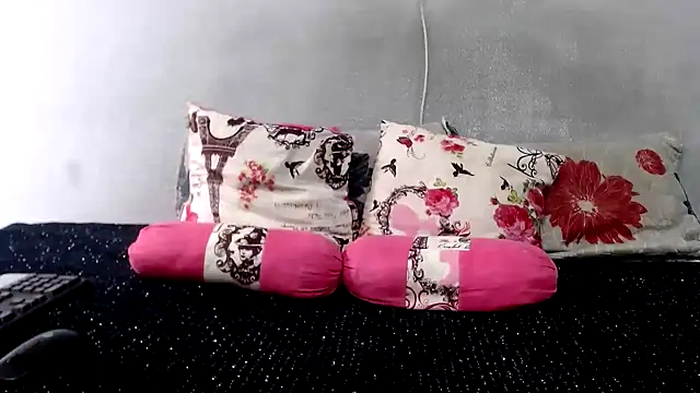 AREOLAKISSXX online show from 19, 12, 2025