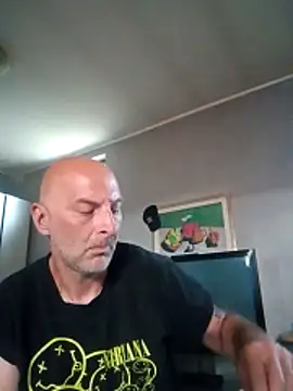 tinybear79 online show from 28, 5, 2026