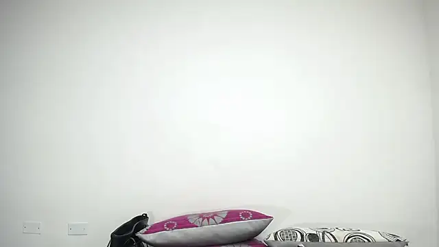 Snapshot of CrushOnMe_ chatting on 15, 5, 2026 CrushOnMe online show from 15, 5, 2026