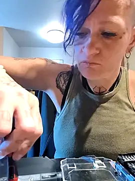 Snapshot of renegade_vyxxen chatting on 18, 4, 2026 renegade vyxxen online show from 18, 4, 2026