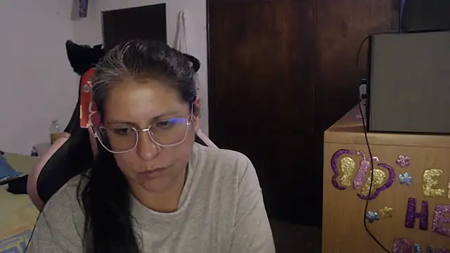Snapshot of LucifernandaSw chatting on 1, 6, 2026 LucifernandaSw online show from 1, 6, 2026