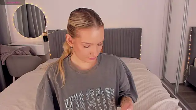 CassieRayss online show from 16, 4, 2026