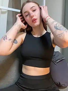 hotAssHell  online show from 25, 2, 2025