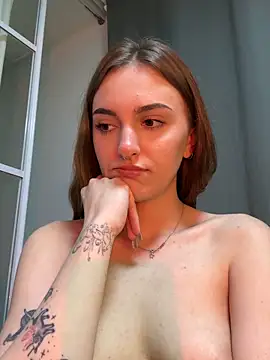 hotAssHell  online show from 1, 3, 2025