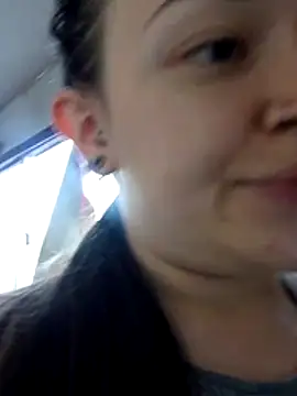 Snapshot of Angela_18honey chatting on 18, 4, 2026 Angela 18honey online show from 18, 4, 2026