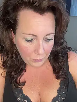 xsexycurvymilf online show from 13, 12, 2024