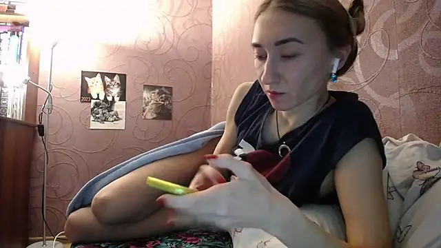 Snapshot of Fire__Foxx chatting on 3, 12, 2024 Fire Foxx online show from 3, 12, 2024