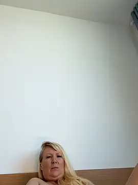 EmmaInLove23 online show from 21, 2, 2026