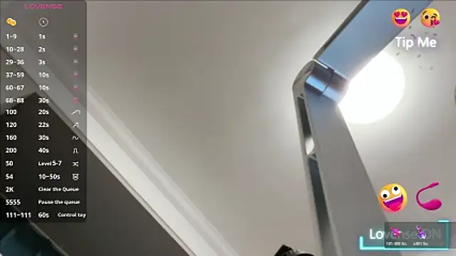 Snapshot of vyizh- chatting on 15, 4, 2026 vyizh- online show from 15, 4, 2026