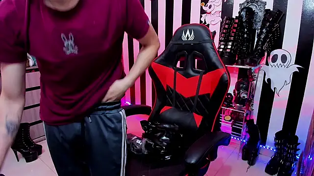 Snapshot of daven56 chatting on 21, 3, 2025 daven56 online show from 21, 3, 2025