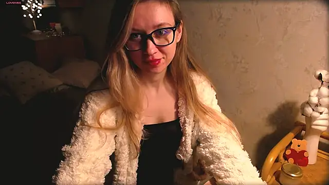 Snapshot of Lina_Roo chatting on 22, 4, 2026 Lina Roo online show from 22, 4, 2026